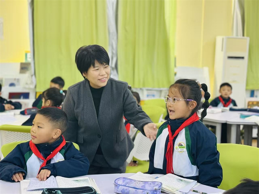 武漢名師團(tuán)隊(duì)赴利川精準(zhǔn)送教