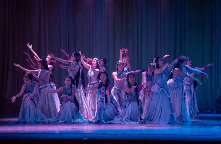 信息學部《天浴》